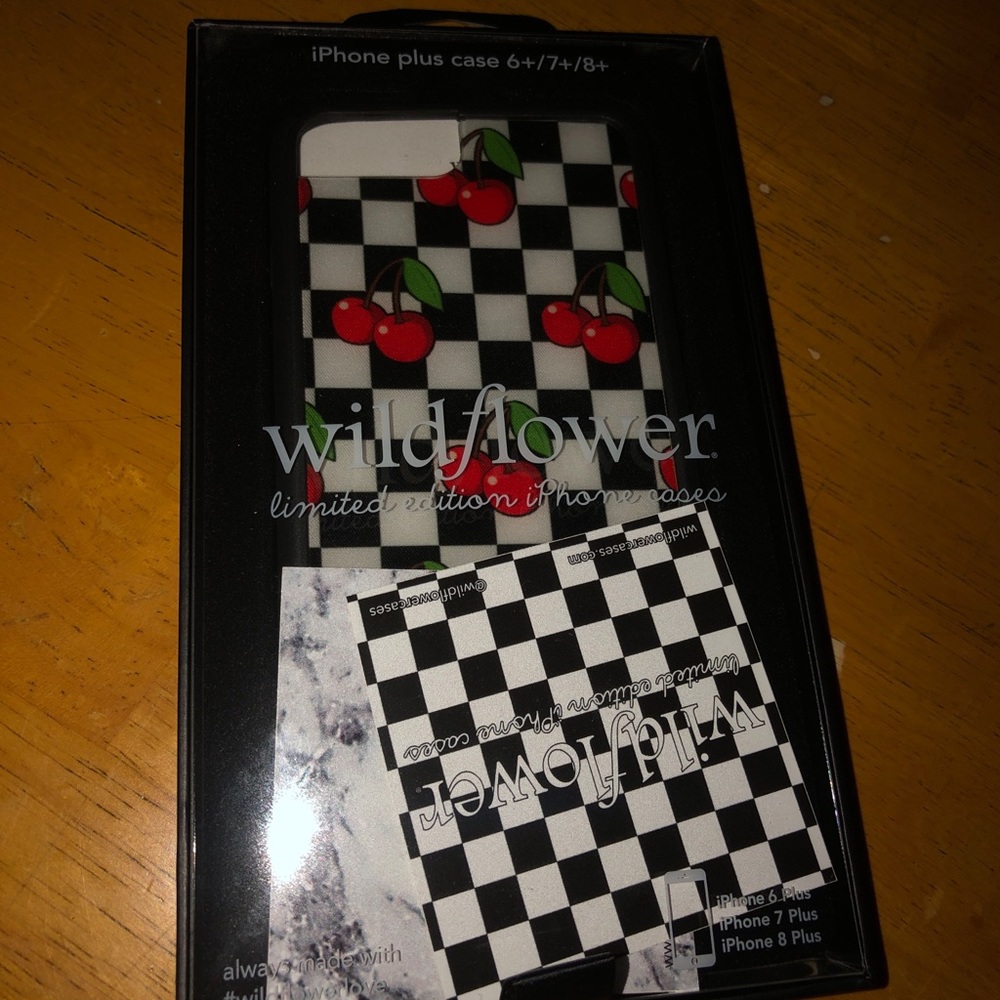 black & white Cherry checkered case 8plus